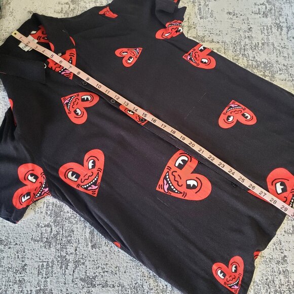 Keith Haring Ripple Junction Red Heart Smile Print on Black Button Up Shirt - Picture 9 of 15